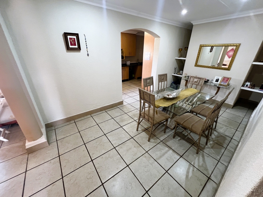 3 Bedroom Property for Sale in Flamwood North West